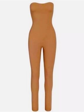SKIMS All in one strapless catsuit L